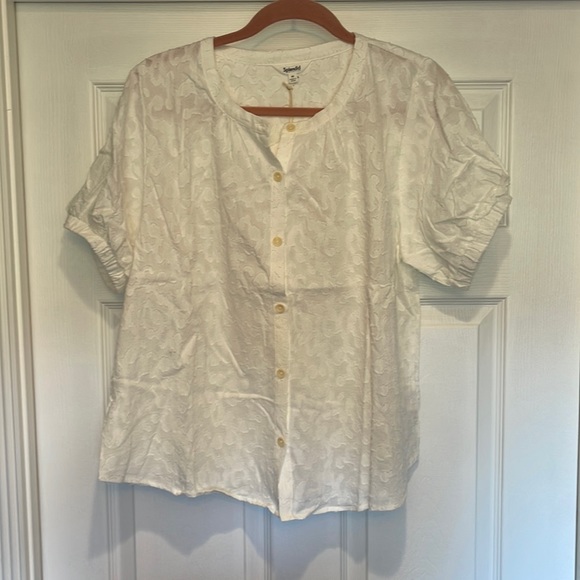 Splendid NWT Button Front Blouse. - Picture 2 of 5
